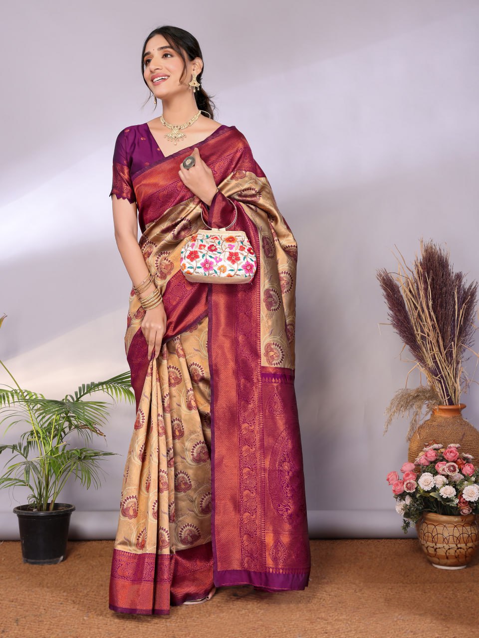 Beautiful Zari work in form of traditional motifs Saree