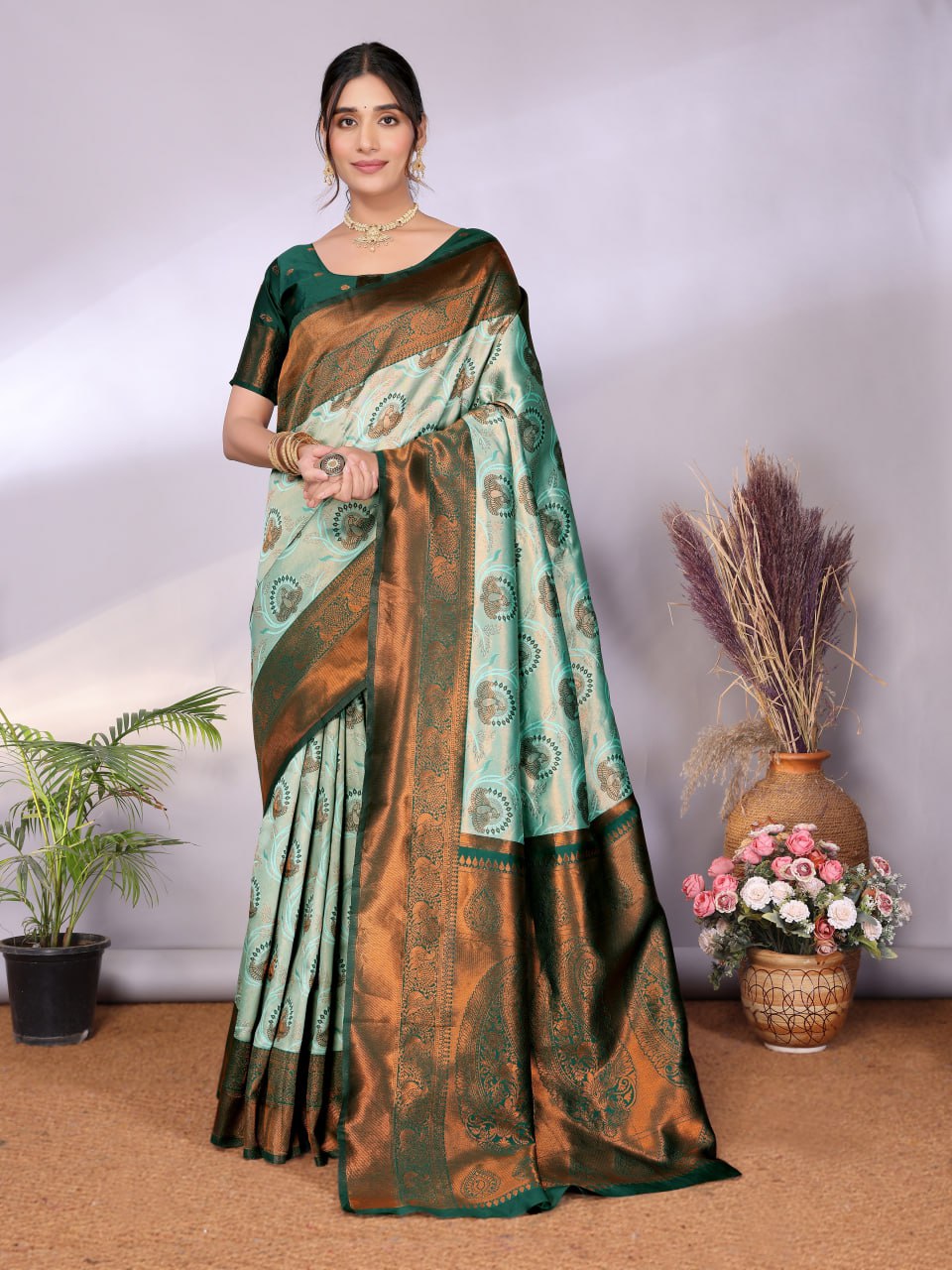 Beautiful Zari work Banarasi Saree
