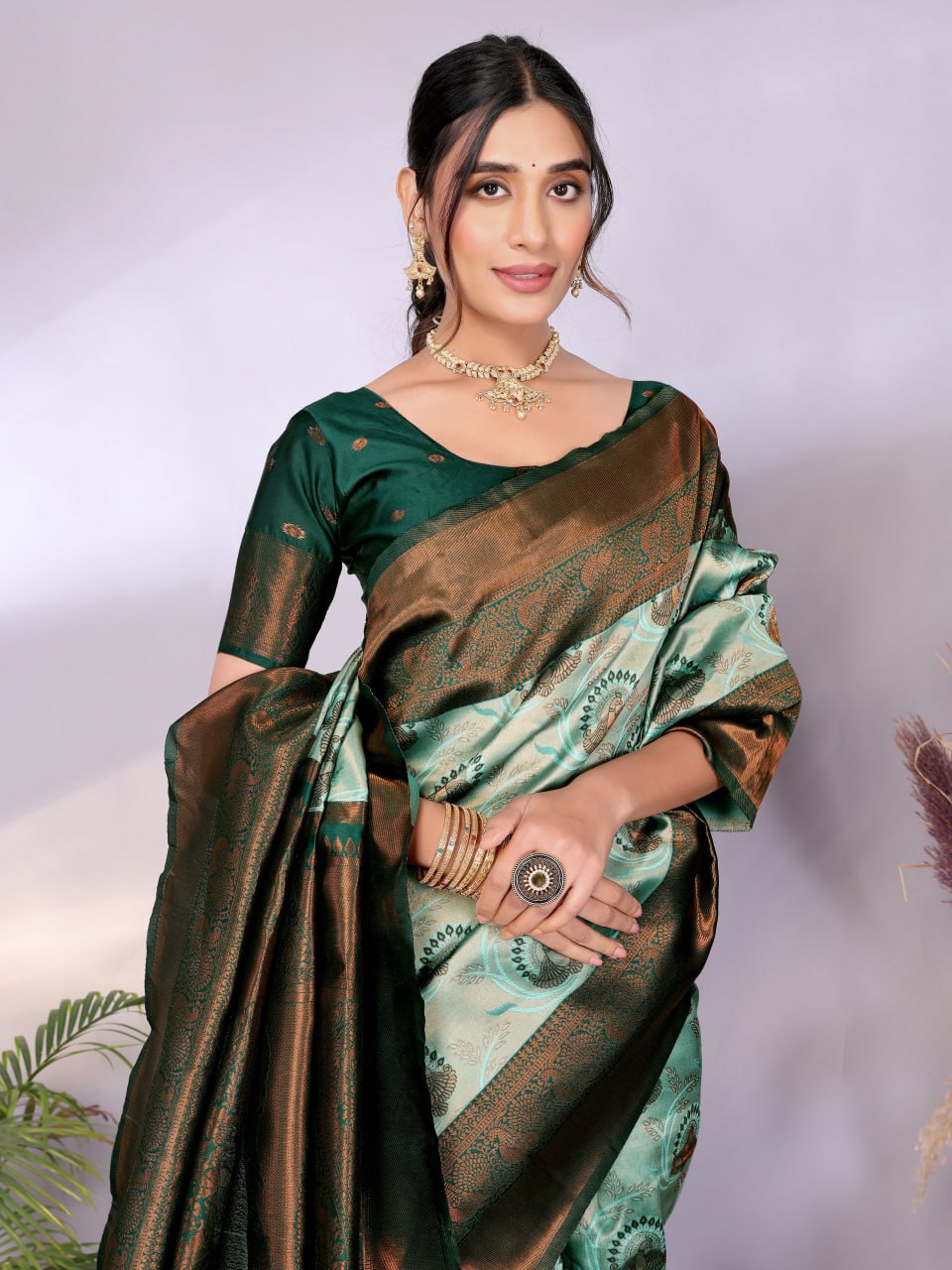 Beautiful Zari work Banarasi Saree