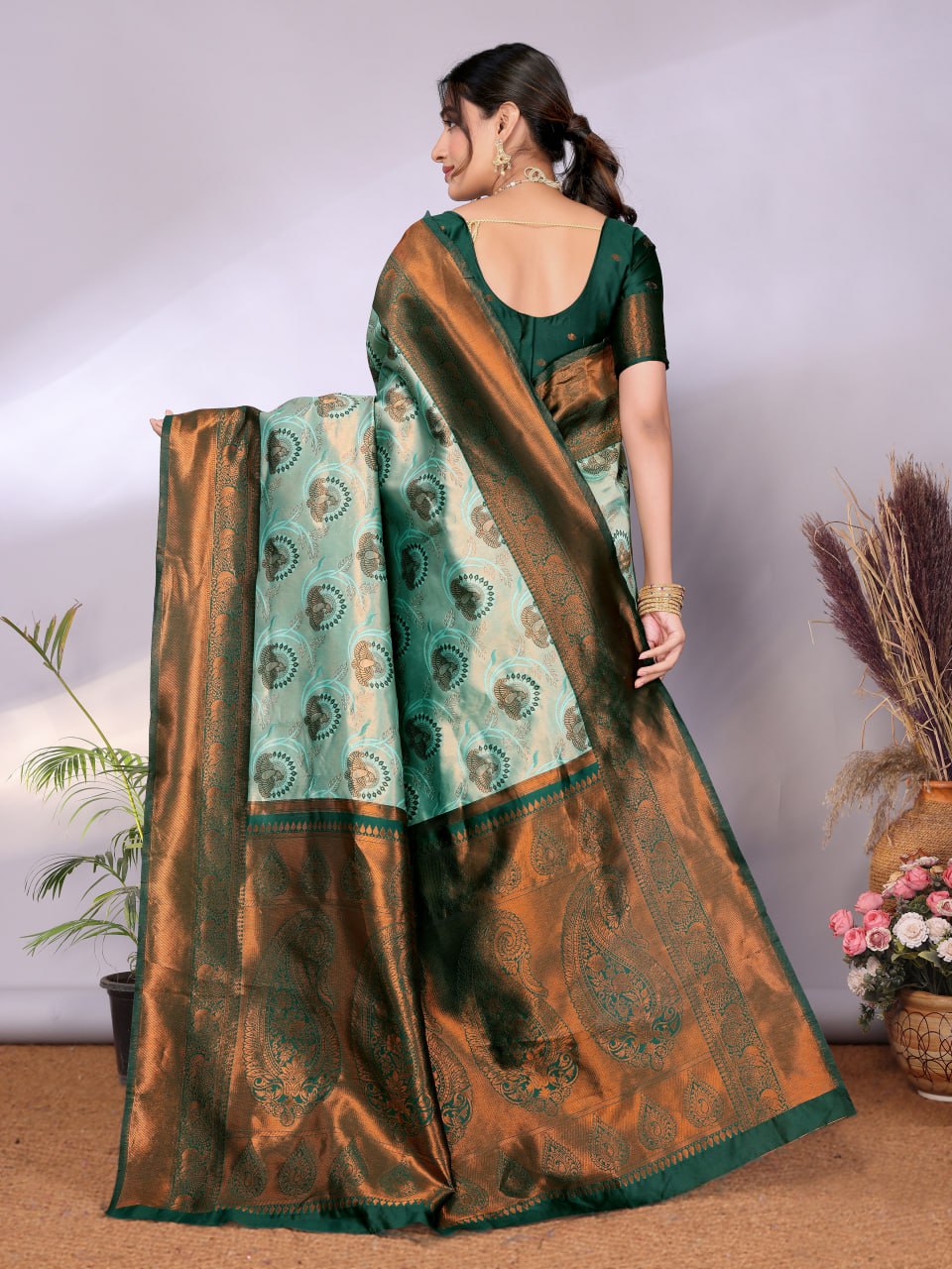 Beautiful Zari work Banarasi Saree