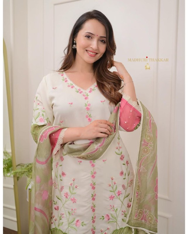 NEW ARIVELLS PAKISTANI SUIT SET