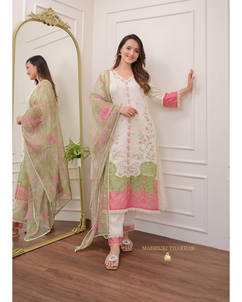 NEW ARIVELLS PAKISTANI SUIT SET