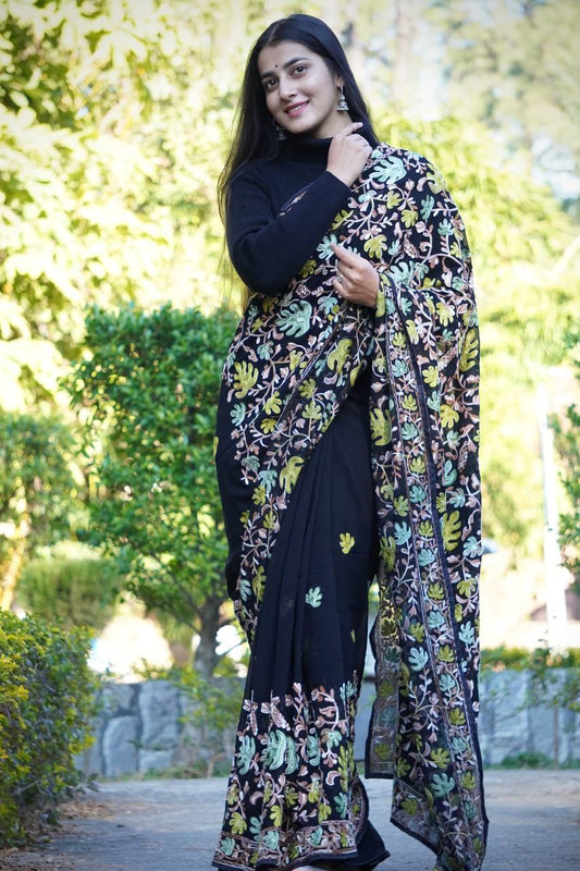 Soft Georgette fabric Saree With both side piping lace border
