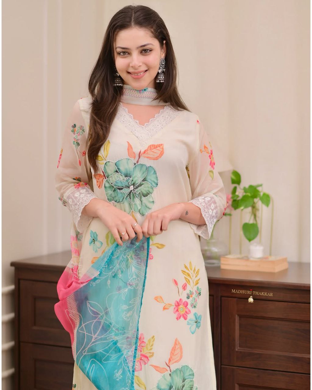 Reshmi Orgenza Dupatta Pant Set