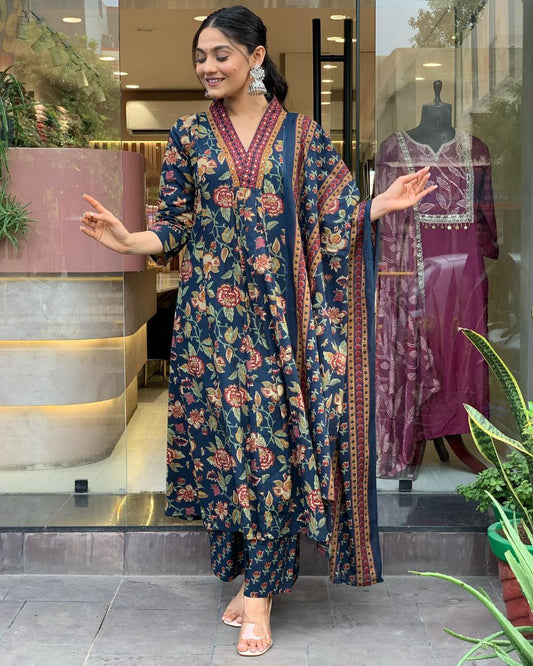 Cambric Cotton Kurti Pant Dupatta Set